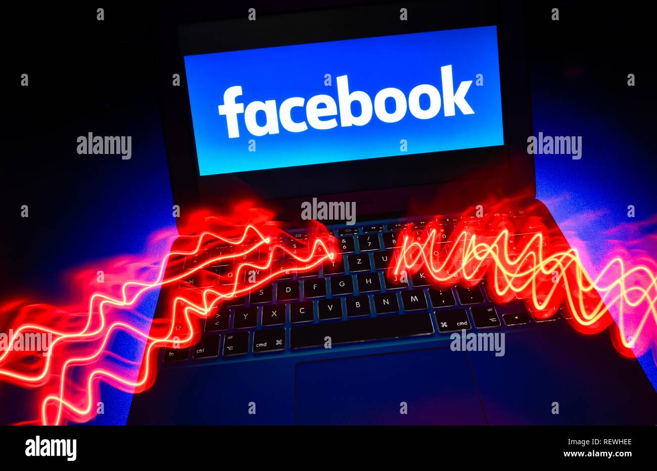 Symbol Bild Cyberkriminalität Facebook, Computerkriminalität, Datenschutz, Deutschland Stockfoto