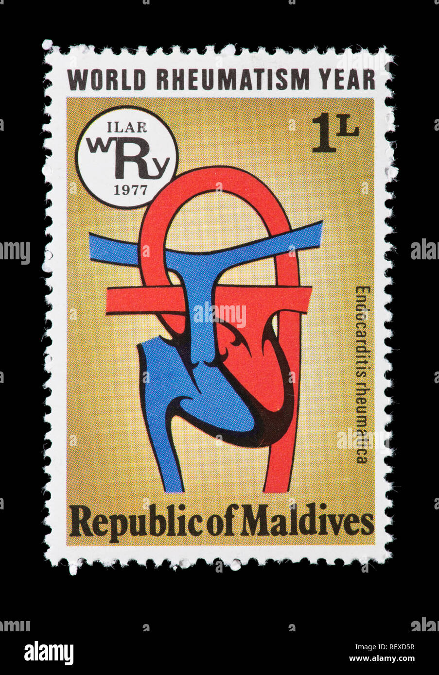 Briefmarke aus der Malediven mit der Darstellung eines rheumatischen Herz, für die Welt Rheuma Jahr ausgestellt. Stockfoto