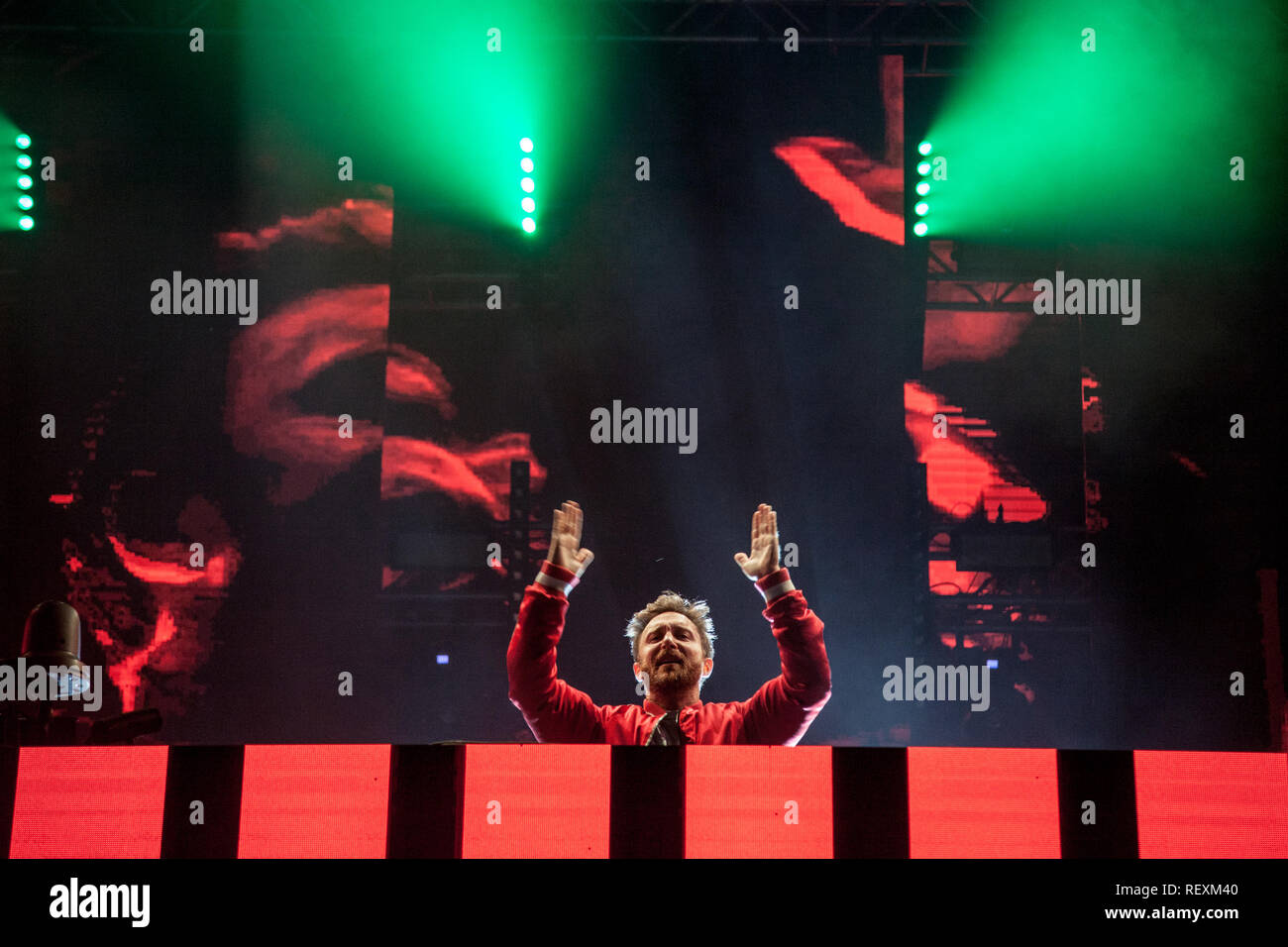 NOVI SAD, Serbien - 15. JULI 2018: David Guetta, einem französischen DJ und techno Electro Producer, auf der Bühne während der von Exit Festival 2018 Bild Stockfoto