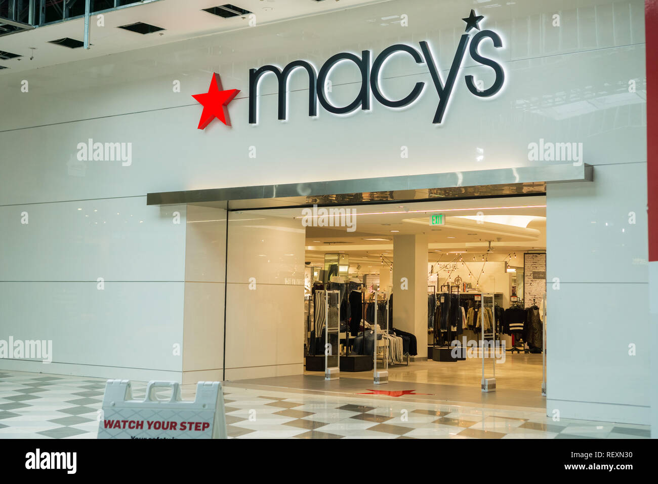Januar 8, 2018 San Jose/CA/USA - Macy's Store in der Westfield Valley Mall, Santa Clara County, South San Francisco Bay Stockfoto