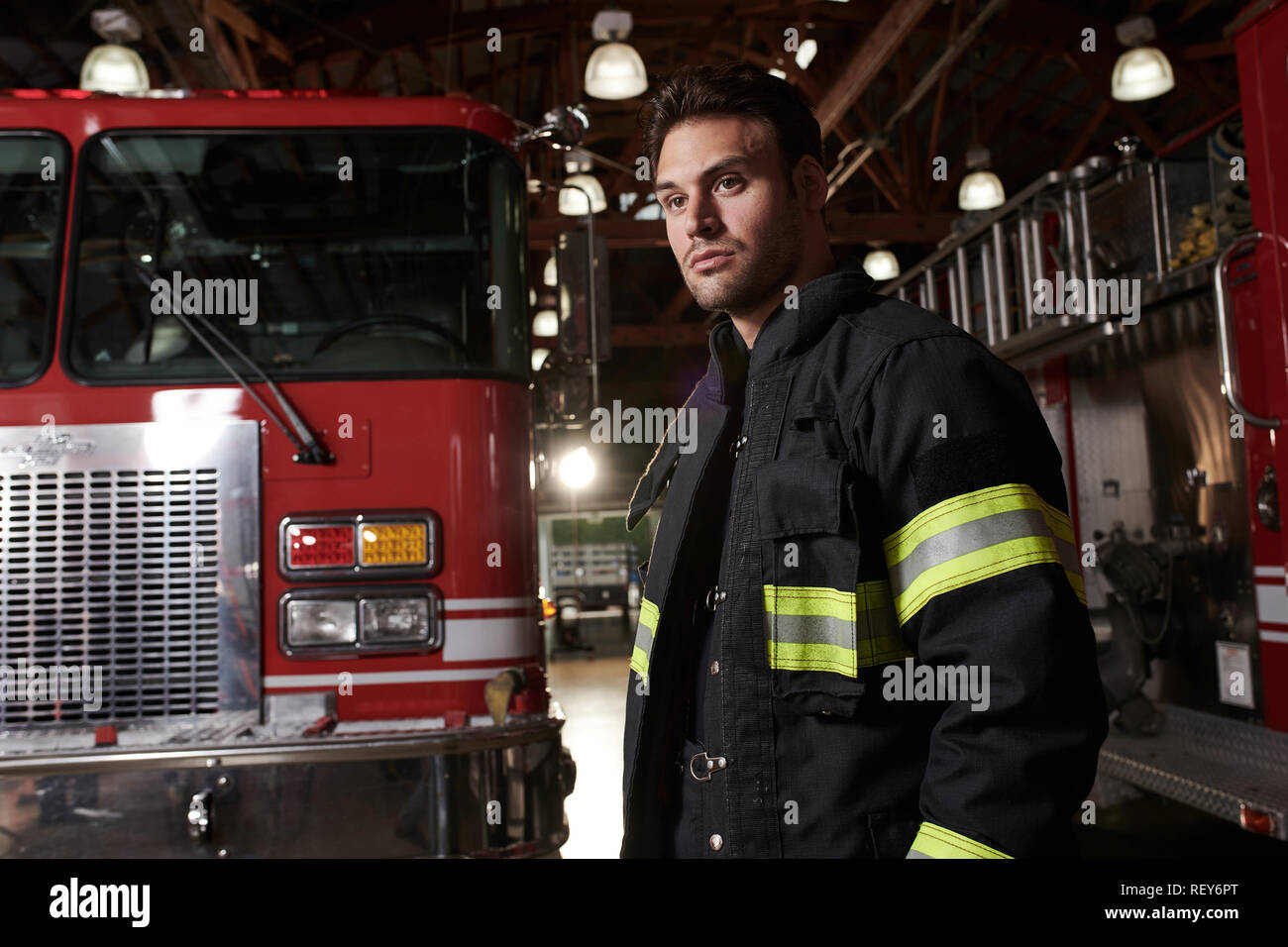Ryan Guzman, '9-1-1' Saison 2 (2018), Quelle: Fox Broadcasting Co./Hollywood Archiv Stockfoto