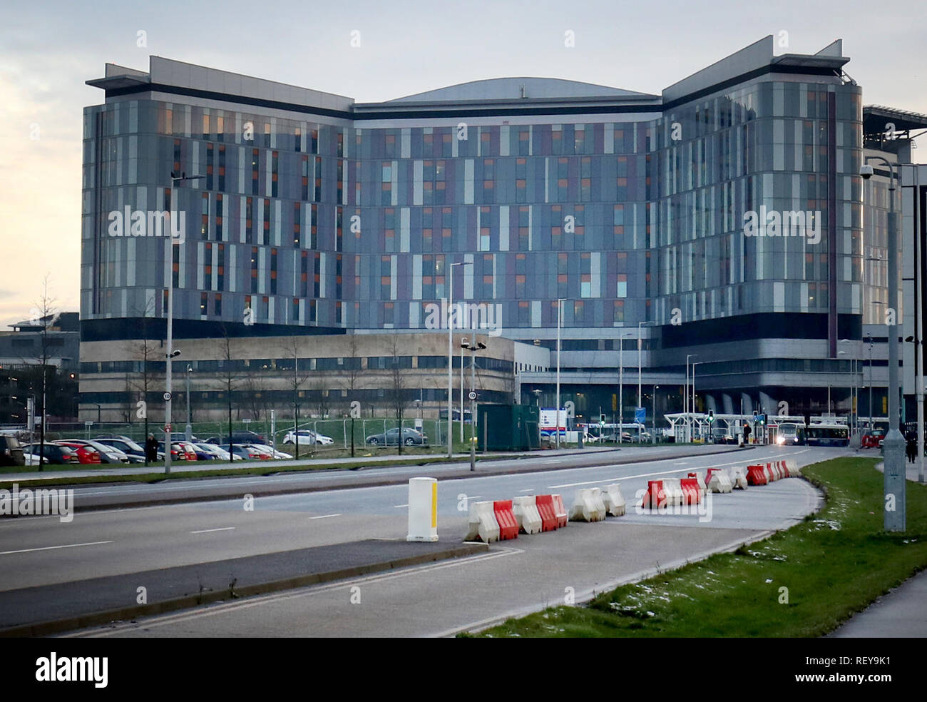 Queen Elizabeth University Hospital in Glasgow, Schottland's Gesundheit Sekretärin hat gesagt, sie glaubt, die infektionskontrolle gut genug am Krankenhaus, in dem zwei Patienten nach einer Infektion zu Taubenkot verknüpft gestorben ist. Stockfoto