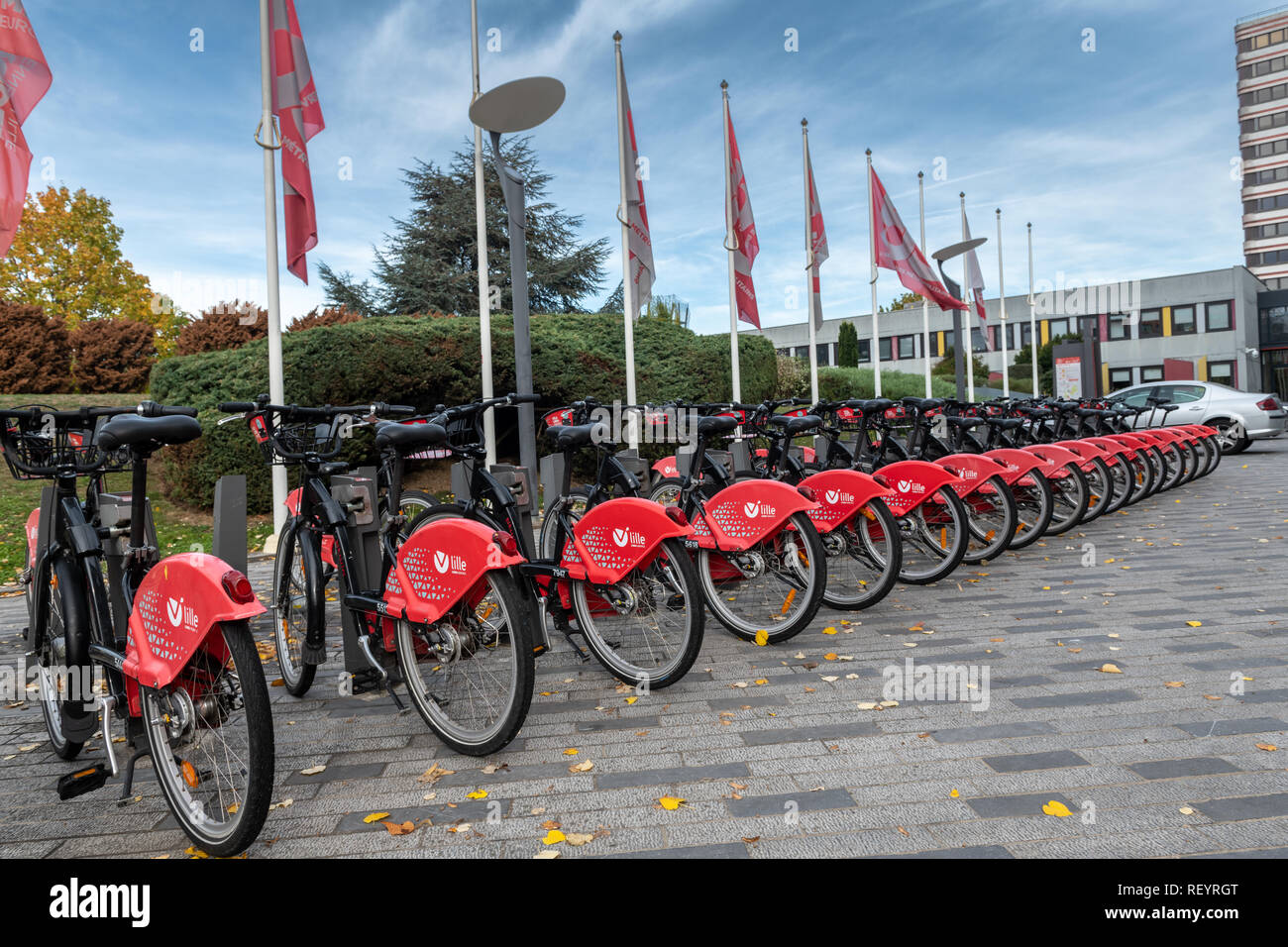 Lille, Frankreich - 12. Oktober 2018: Self-service-bikes, integriert mit den öffentlichen Verkehrsmitteln von Lille, Frankreich Stockfoto