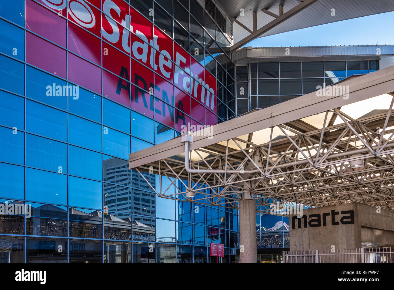 Marta station am State Farm Arena in der Innenstadt von Atlanta, Georgia. (USA) Stockfoto