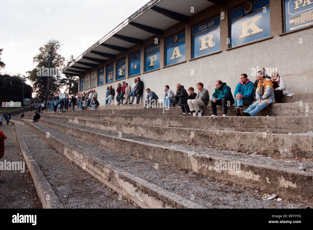 Allgemeine Ansicht eines Netherfield FC Football Ground, Parkside Road, Kendal, Cumbria, dargestellt am 18. September 1993 Stockfoto