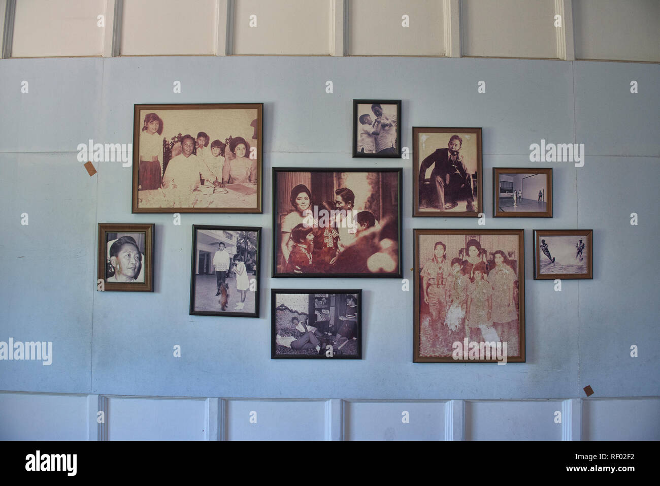 Alte Fotos in Der Malacañang Palace im Norden, Ferdinand Marcos ehemaligen Sommersitz, Paoay, Ilocos Norte, Philippinen Stockfoto
