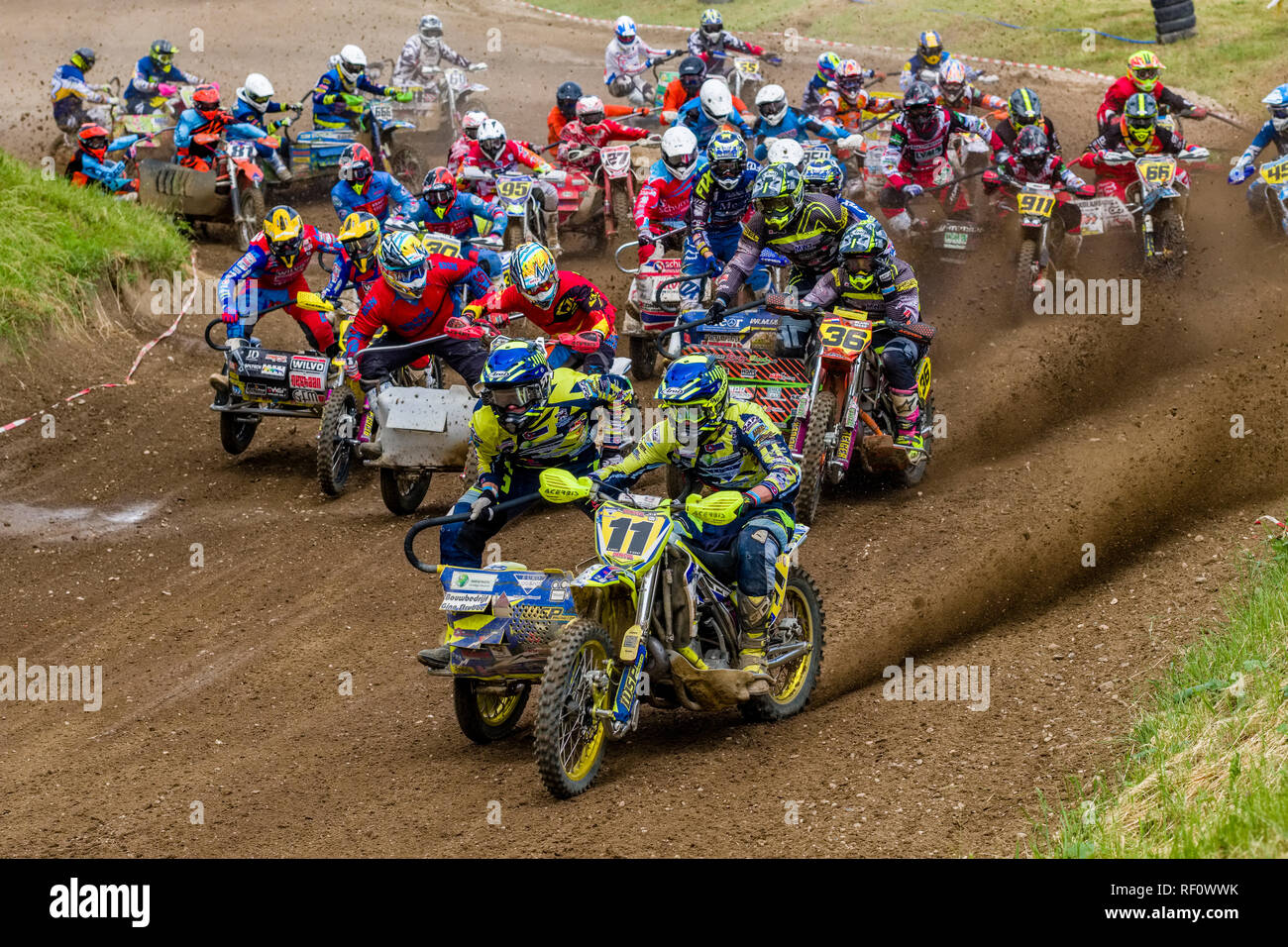 Start Der seitenwagen Motocross bei der Deutschen Meisterschaft auf der Motocross Strecke bin Österreicher Stockfoto