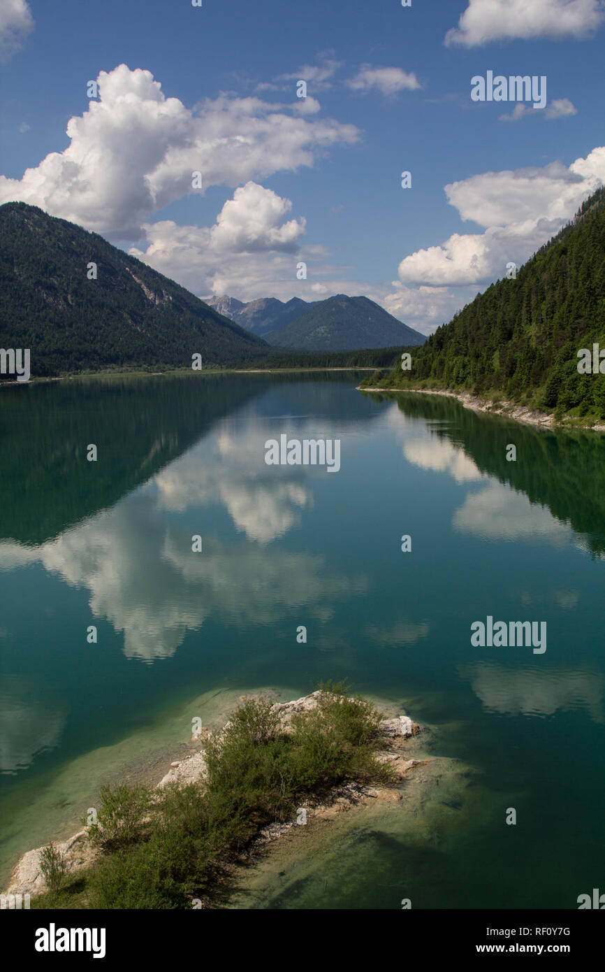 Der sylvenstein Stausee mit dem oberen Teil der Isar Stockfoto