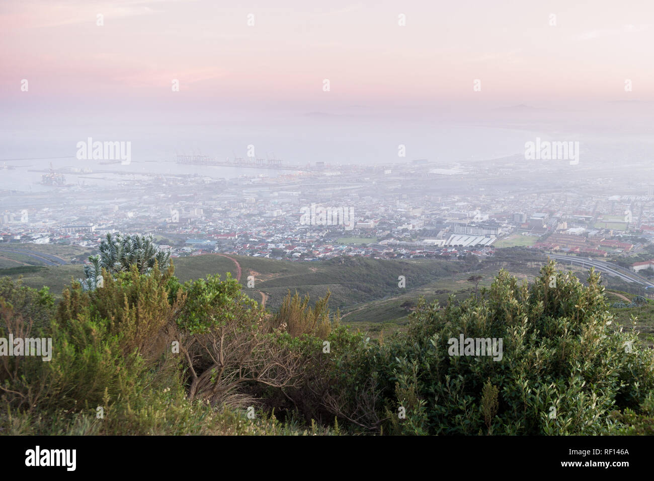 Devil's Peak ist ein beliebtes Wanderziel für Ansässige und Touristen in Table Mountain National Park, Cape Town, Western Cape, Südafrika Stockfoto