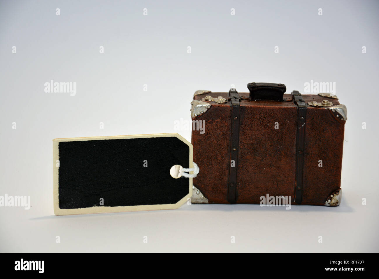 Wegweiser, Koffer, Urlaub, Reisen, Buchstaben, Hintergrund Stockfoto