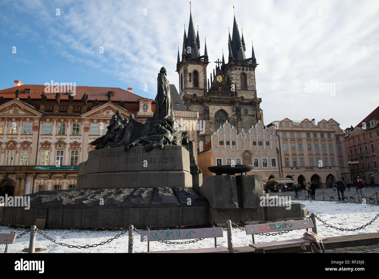 Kirche der Muttergottes vor dem Tyn und Jan Hus Denkmal Altstädter Ring in Prag Stockfoto