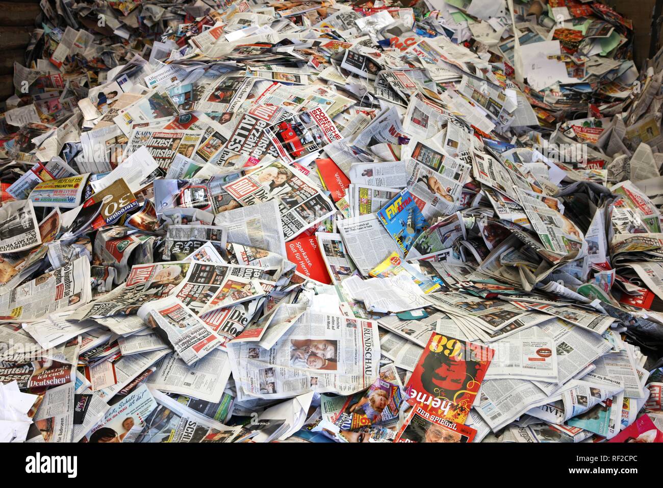 Altpapier Recycling, Essen, Nordrhein-Westfalen Stockfoto