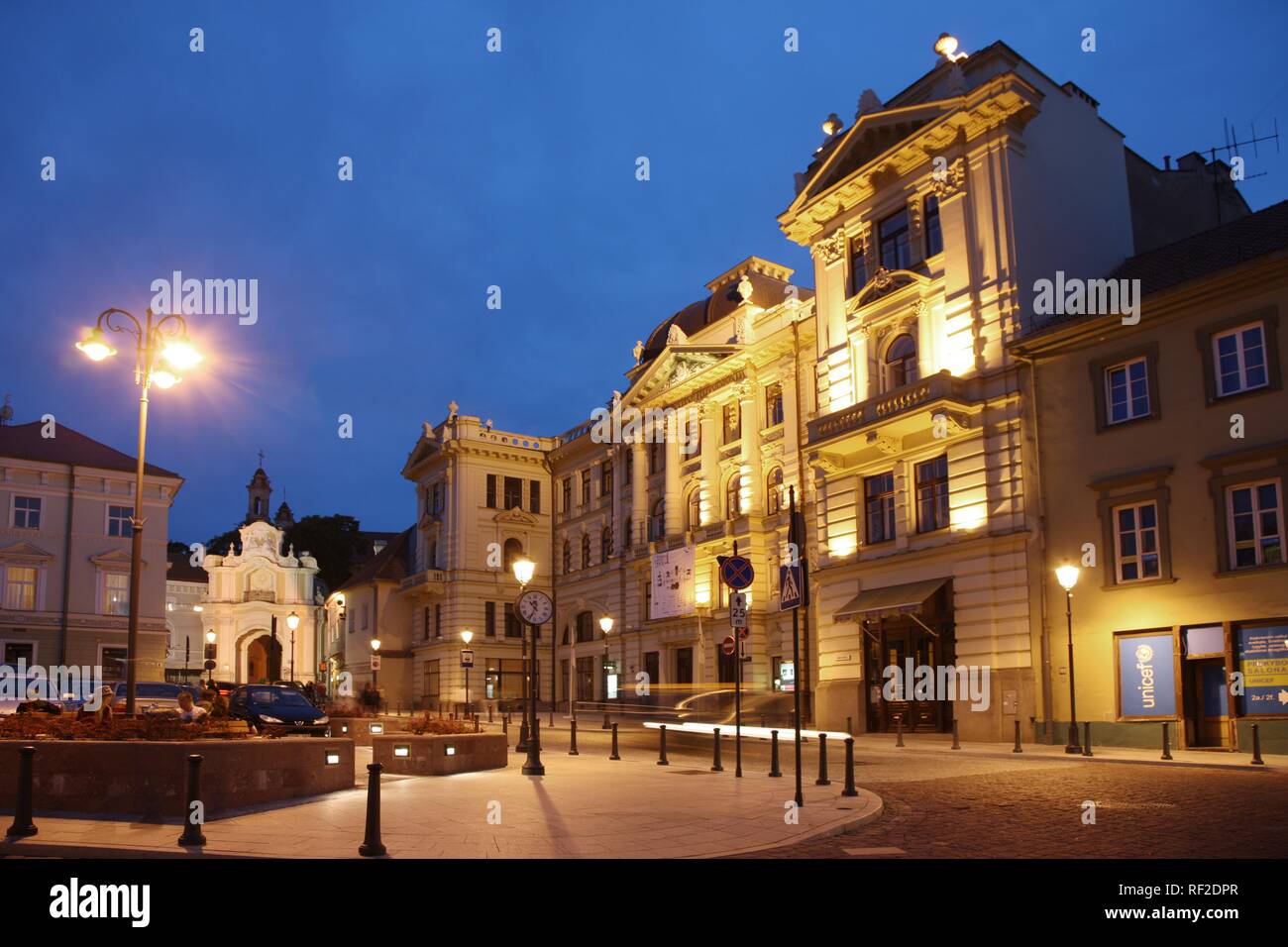 Beleuchtete Gebäude des Nationalen Philharmonie in der historischen Altstadt von Vilnius, Litauen, Baltische Staaten Stockfoto