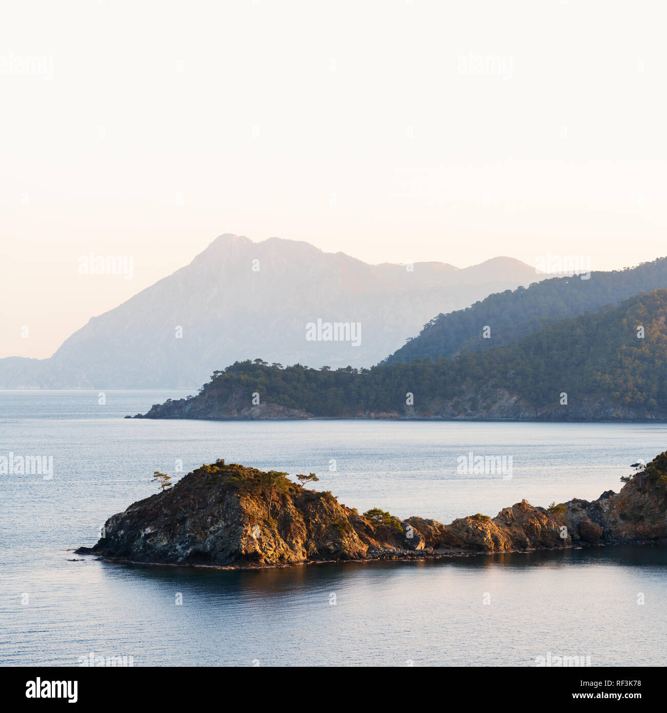 Erstaunlich mediterranen Seenlandschaft in der Türkei. Landschaftsfotografie Stockfoto