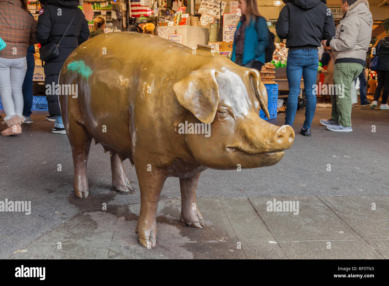 Sparschwein Bronze Skulptur am Pike Place Market in Seattle, Washington, United States. Stockfoto