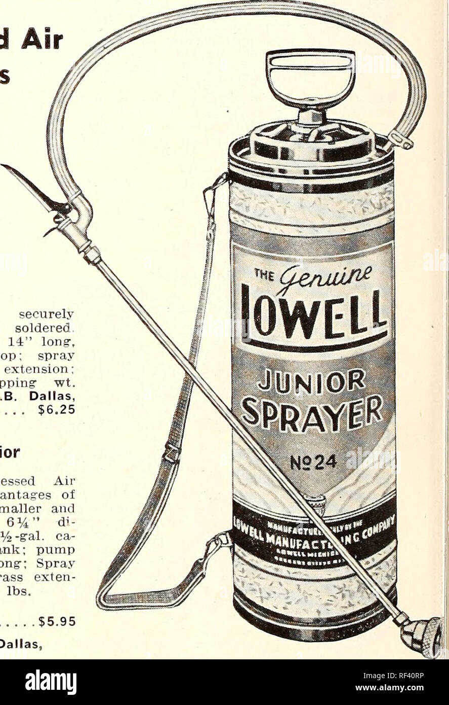 . Katalog 1945.. Samen Kataloge Kataloge; Gemüse; Blumen; Pflanzen Kataloge Kataloge; Gartengeräte und Zubehör Kataloge. Nu-Day-Tank Kapazität 1 Pint. Pumpe 1%" mit einem Durchmesser von 10" lang. Wt. 1 lb. Nr. 265 - Jeweils 40 e FOB Dallas Druckluft Sprüher Lowell Streamer Druckluft Sprüher 33/4-Gal-lon Kapazität, ist von Su-perior Bau: werden alle in-secticides, disinfee-t a n t s, Fungizide, Tünche und kaltes Wasser malt. Tank 71/i" Durchmesser, 21" hoch, 33/4-gal.. Verzinkt: geschweißt, genietet und Pumpe l 3/4" Durchmesser, schlösser sichern Stockfoto