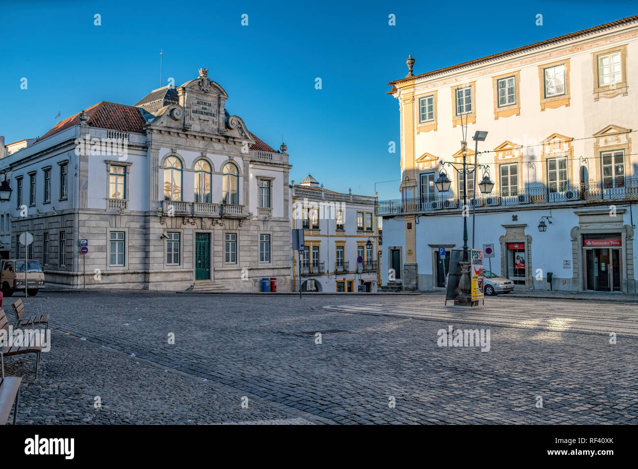 "Praça do Giraldo" in der Altstadt von Evora, Portugal. Stockfoto