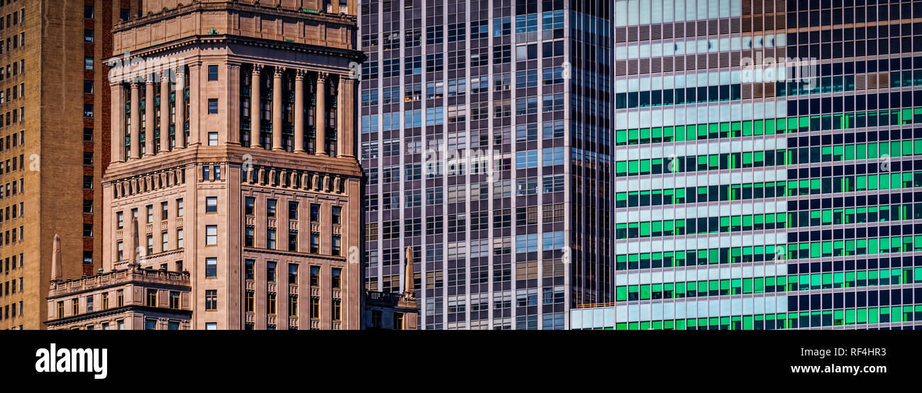 Der Kontrast zwischen den alten und neuen Gebäude von New York City. Stockfoto