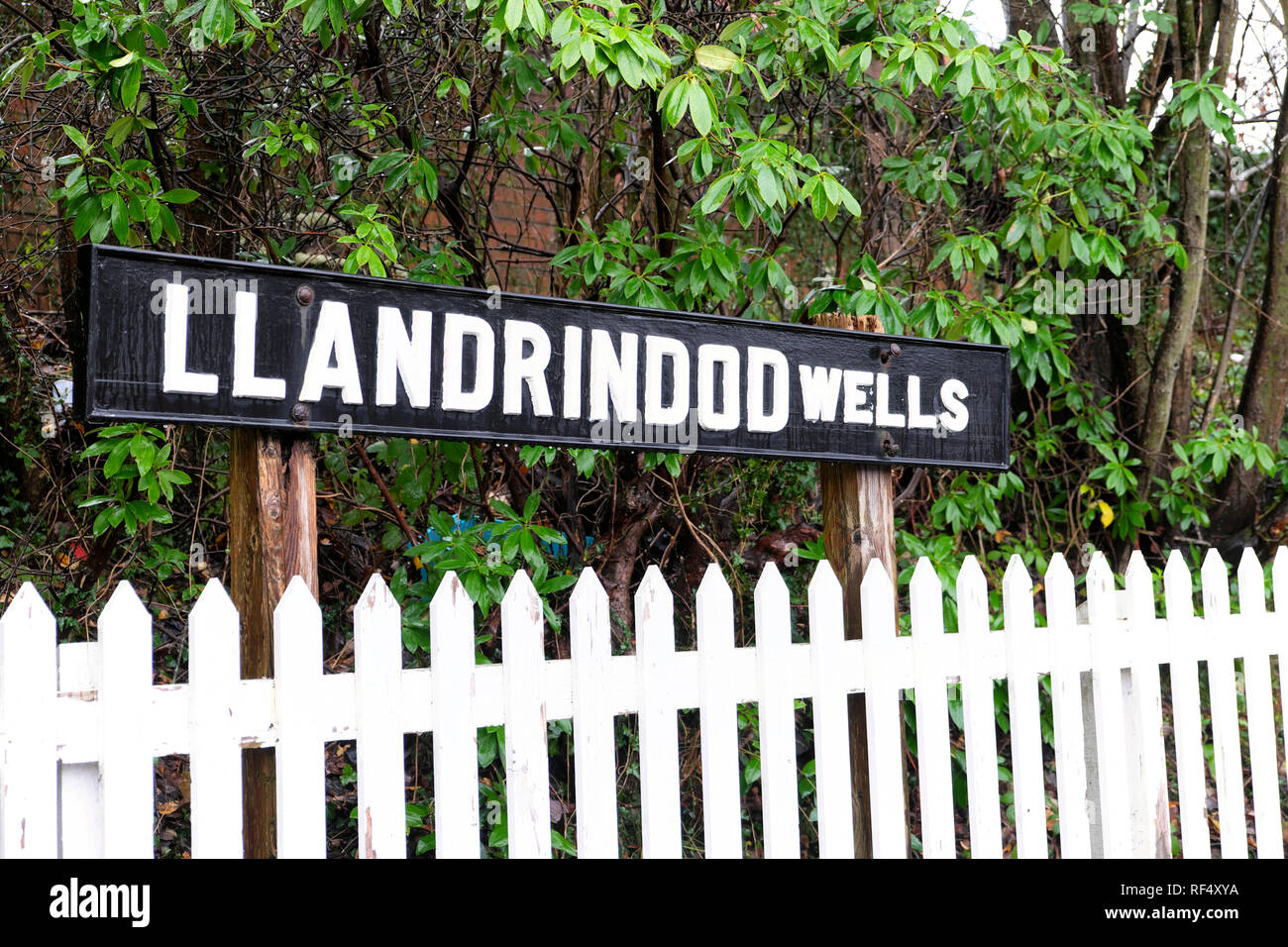 Herzen von Wales Zug der Linie stoppen Die geht zwischen Swansea und Shrewsbury hält an in der Mitte von Wales Llandrindod Wells Powys UK KATHY DEWITT Stockfoto