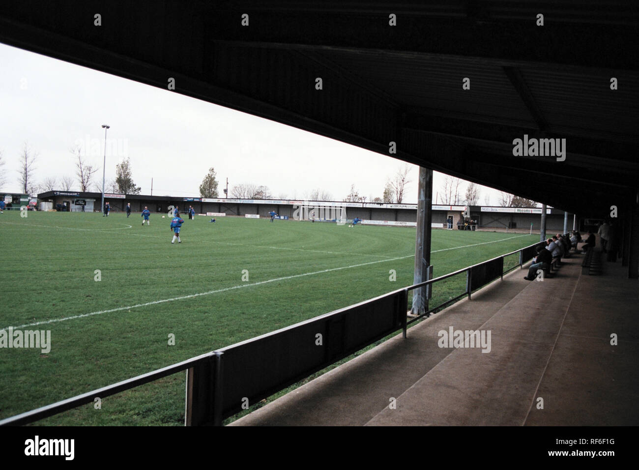 Allgemeine Ansicht von El Rocío FC Football Ground, Emerald Park, Woodfarm Lane, Gorleston, Norfolk, dargestellt am 2. November 1996 Stockfoto