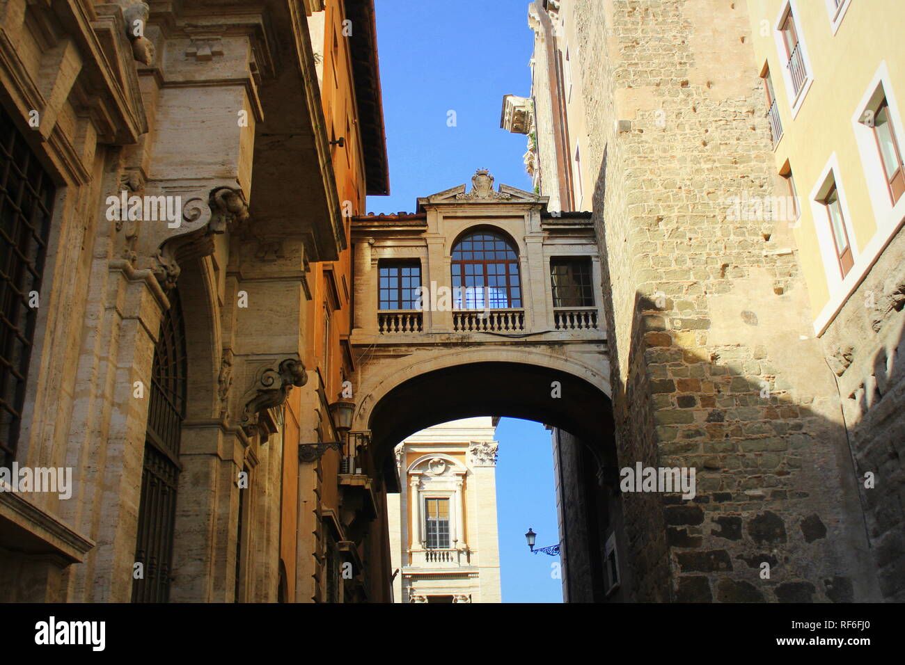 Die Brücke vor der City Hall, Senatoren auf der Via del Campidoglio auf dem Kapitol in Rom. Stockfoto