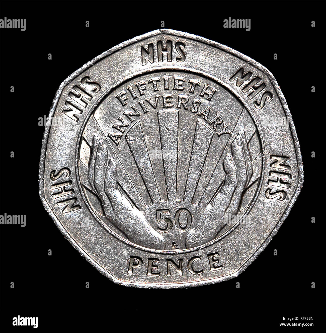 UK commemorative 50 Pence Münze feiert die National Health Service. Stockfoto