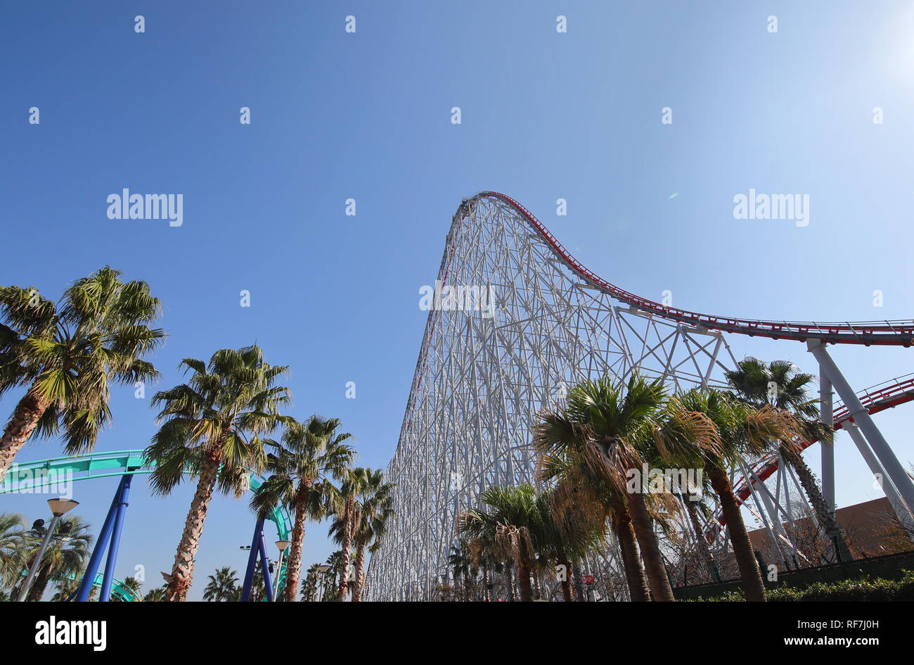 Steel Dragon Achterbahn in Nagashima Spa Land Vergnügungspark in Mie