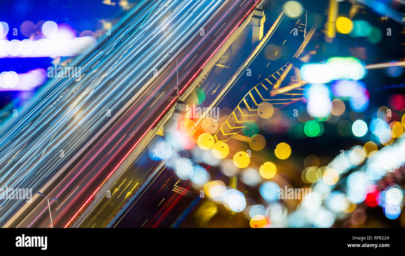 Luftaufnahme der Überführung bei Nacht, Shanghai China. Stockfoto