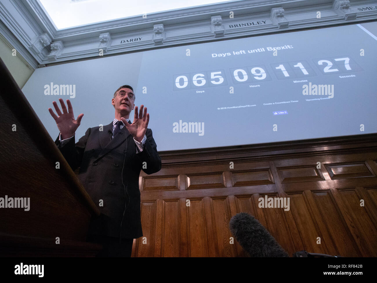 Jakob Rees-Mogg, der eine starke Mitkämpfer verlassen, spricht auf einer Veranstaltung, die von der Brügge Gruppe, Jacob R organisiert über seine Pläne für Großbritannien nach Brexit. Stockfoto