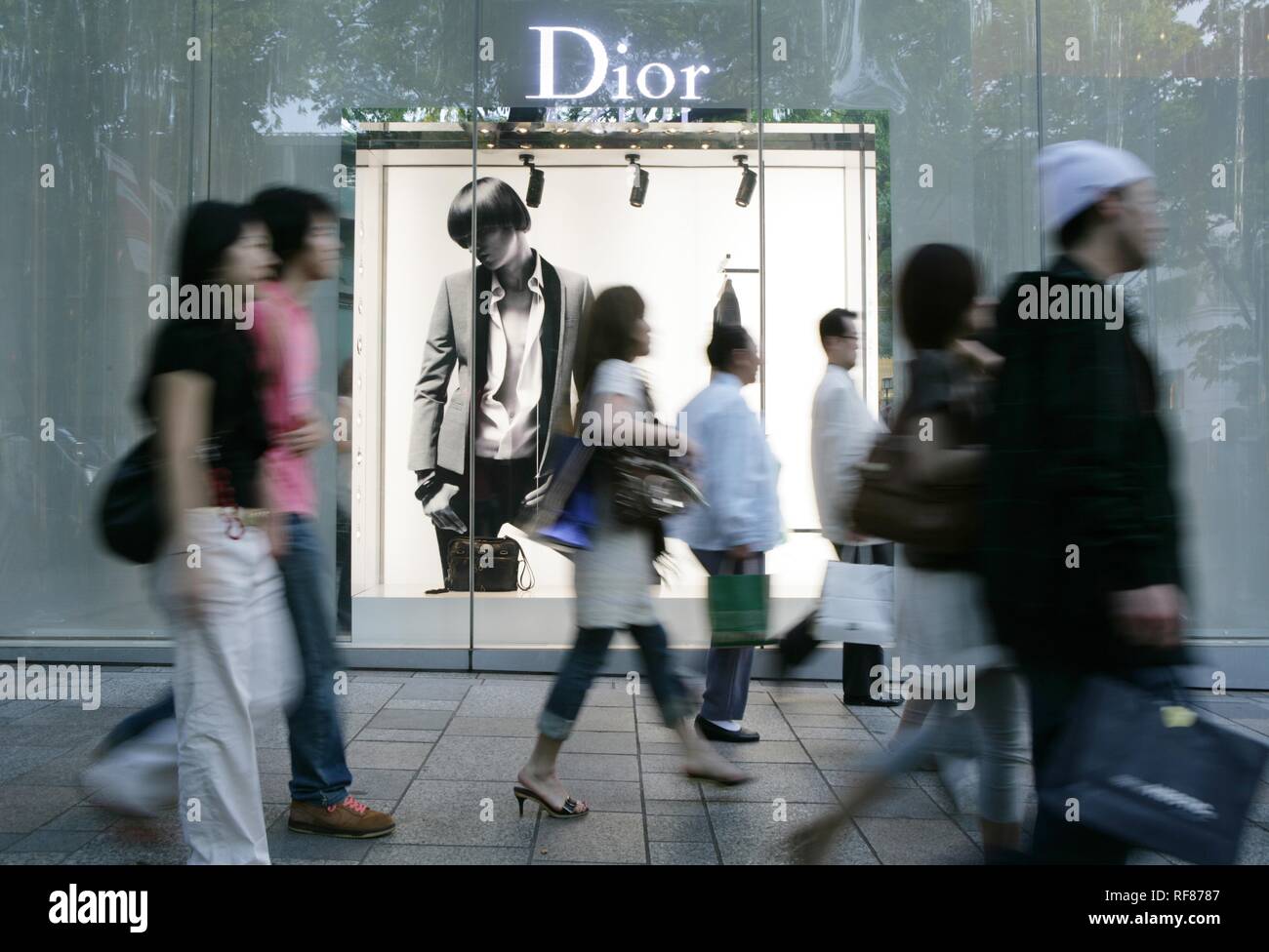 Dior speichern. Shopping Straße im Stadtteil Aoyama, Omotesando Avenue, viele internationale, Luxus fashion lable, Tokio, Japan Stockfoto