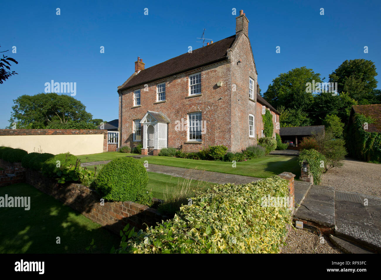 Bowerswaine Haus, gussage Allerheiligen, Dorset, die beinhaltet eine eigene große Cricketplatz Stockfoto