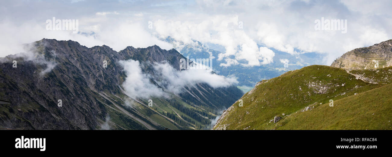 Blick vom Nebelhorn auf die Allgäuer Alpen, Allgäu, Bayern, Deutschland, Europa Stockfoto