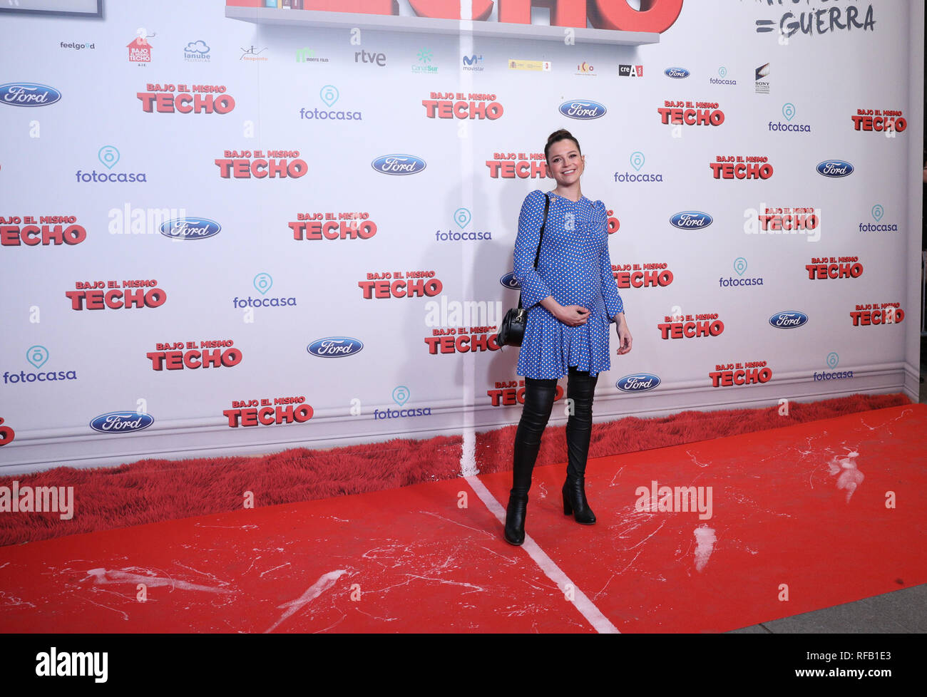 Aida Folch besucht die Premiere des Films "Bajo El Mismo Techo" in Madrid. Stockfoto
