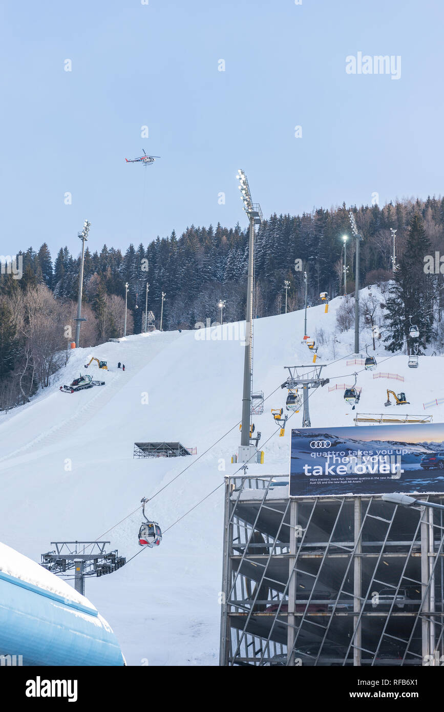 Schladming, Steiermark, Österreich. 25 Jan, 2019. Bauarbeiten und Helikopter Transport auf der Planai Stadion vor dem Nightrace in Schladming, Men's World Cup Nachtslalom 29.01.2019 - 22 Nachtslalom auf der Planai Credit: Tomasz Koryl/Alamy leben Nachrichten Stockfoto