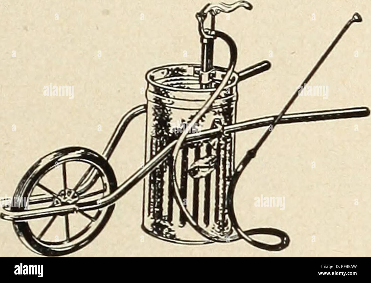 . [Katalog]: Frühjahr 1956. Baumschulen (Gartenbau) North Carolina Raleigh Kataloge; Baumschulen North Carolina Raleigh Kataloge; Samen North Carolina Raleigh Kataloge, Leuchtmittel (Pflanzen) North Carolina Raleigh Kataloge; Gemüse North Carolina Raleigh Kataloge; Gartenarbeit Nort. MYERS R-336'/4B Schubkarre Feldspritze kom- plette mit 12 Liter Tank, 15 ft. 5-lagige 1/2 Zoll Wasserschlauch, Düse, usw. Ideal für Tabak im Feld oder im Bett. Preis: $ 55.00. East 3170. Schwere 12 Gallone verzinkter Tank verstärkt, Oben und Unten. Leichte, gut ausgewogenen Rahmen aus einem Stück Stahlrohr. Ef-anwendungsarten Pumpe Stockfoto