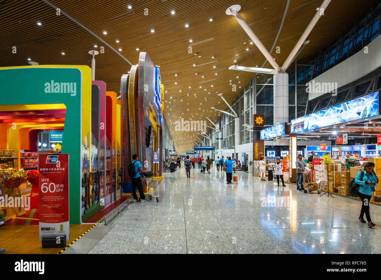Kuala Lumpur Flughafen In Die Stadt