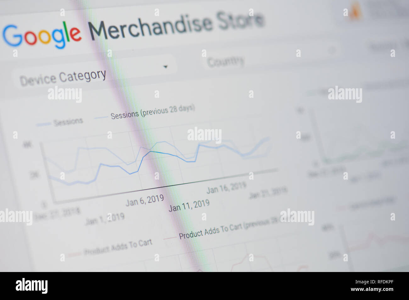 New York, USA - Januar 24, 2019: Google Merchandise Store Menü auf das Gerät mit dem Bildschirm pixelated Nähe zu sehen. Stockfoto