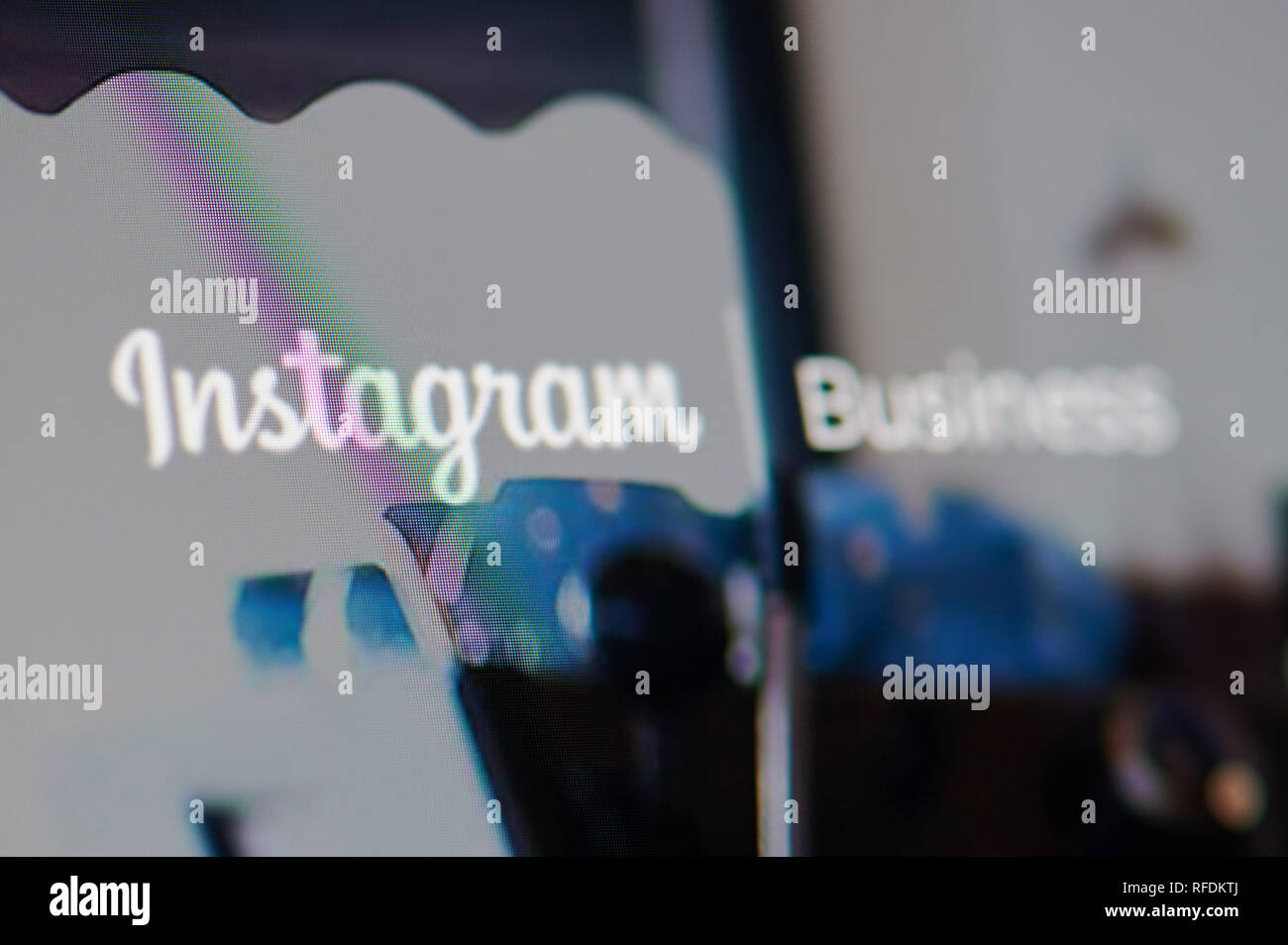 New York, USA - Januar 24, 2019: Instagram business ads Thema auf das Gerät mit dem Bildschirm pixelated Nähe zu sehen. Instagram Business Theme Stockfoto