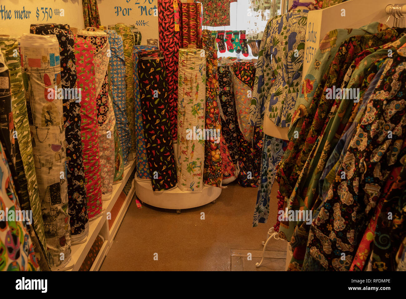 Stoff shop in San Miguel de Allende, Mexiko. Stockfoto