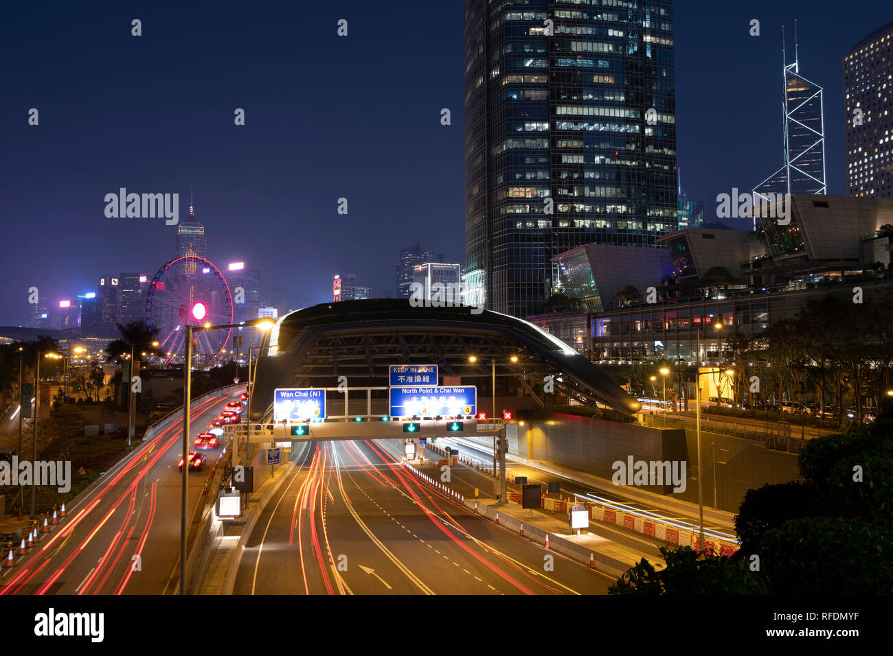 Die neue Zentrale in Wanchai Tunnel und Bypass öffnet 2019, das größte Luft- und Arbeit in der Welt seiner Art, Hongkong, China. Stockfoto