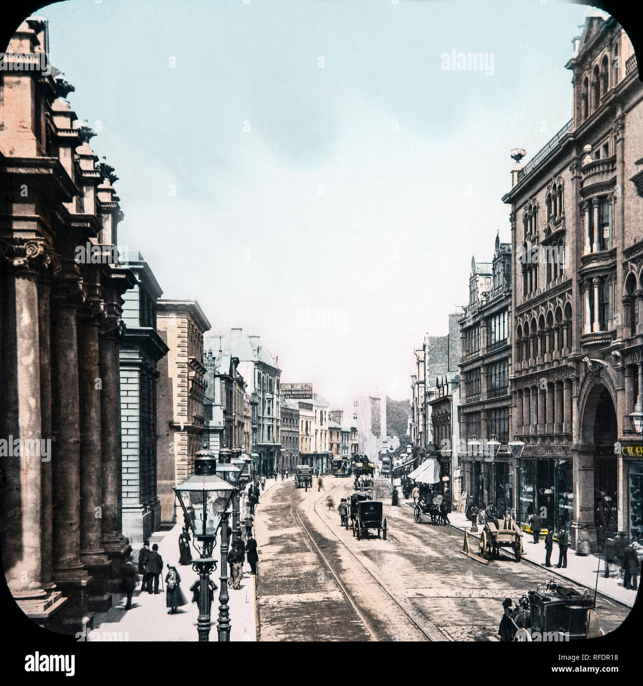 Jahrgang des späten 19. jahrhunderts Hand getönte Foto, St. Mary's Street in Cardiff, der Hauptstadt von Wales. Stockfoto