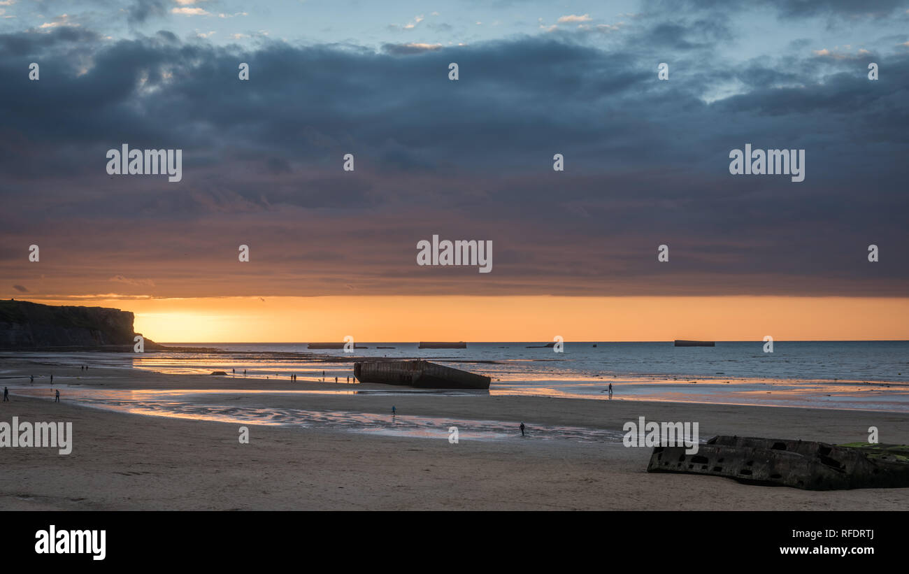 Die Häfen wurden temporäre Strukturen durch die Alliierten während des Zweiten Weltkriegs baute die Auslagerung der Versorgung faciltiate bis einen französischen Hafen erfasst werden könnte. Rema Stockfoto