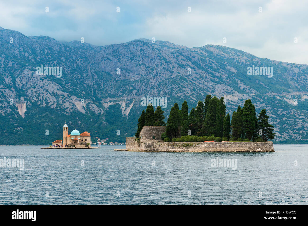 Saint Georges und Unserer Lieben Frau von den Felsen Inseln, Bucht von Kotor, Perast, Montenegro Stockfoto