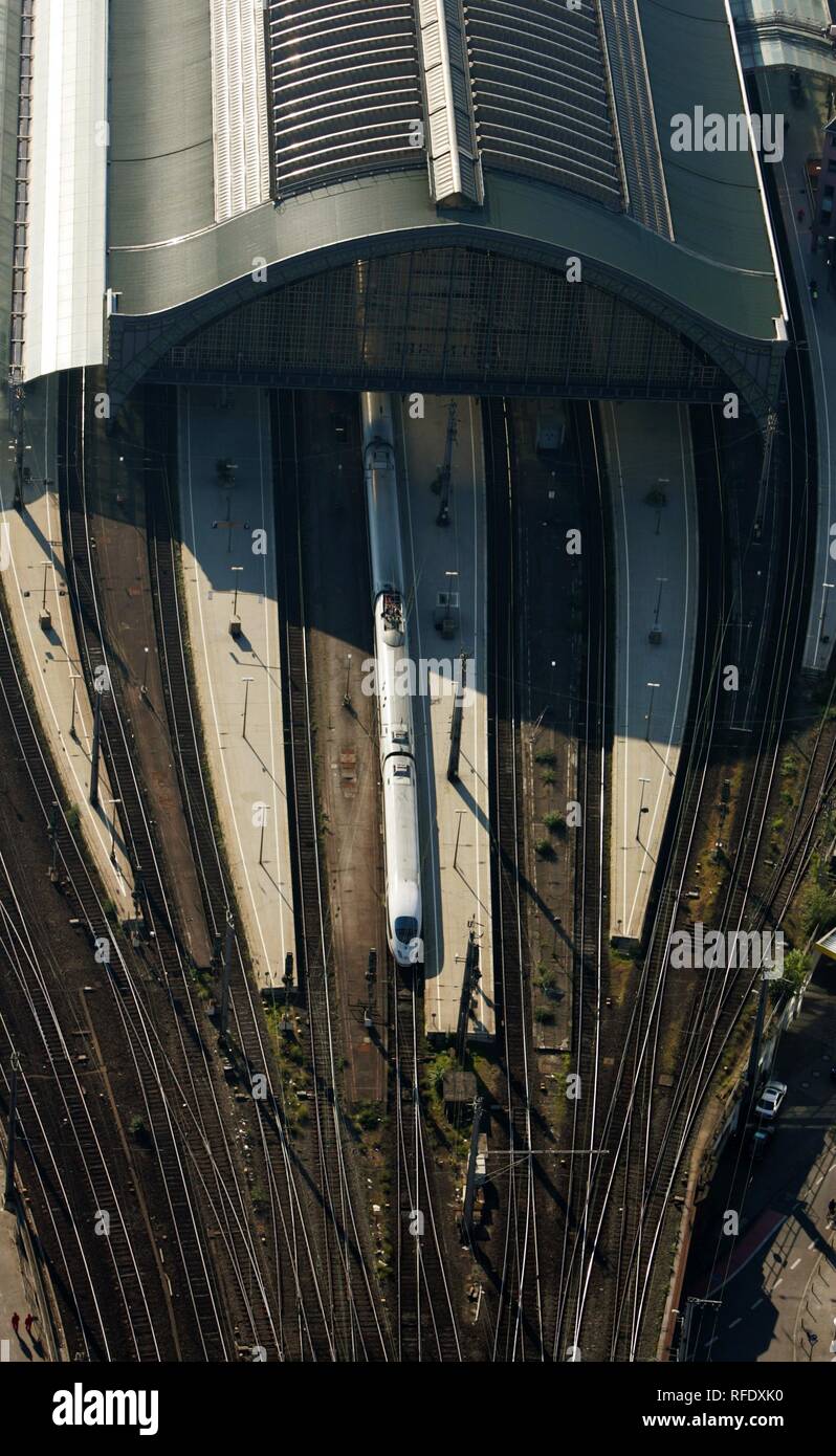 DEU, Deutschland, Köln: Areal Blick auf den Hauptbahnhof. | Stockfoto