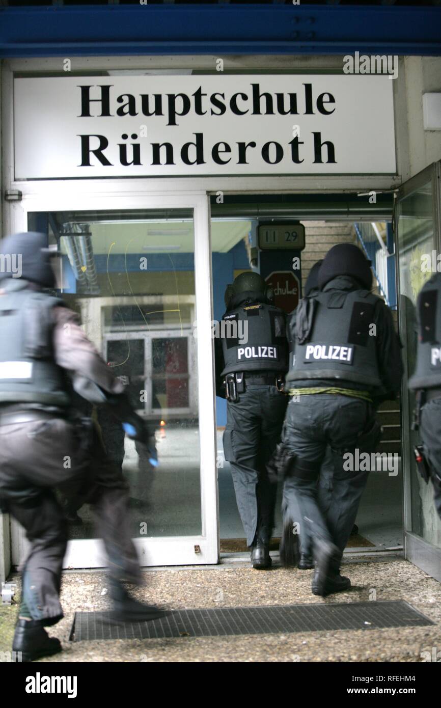 Ausübung von einem Sondereinsatzkommando der Polizei, Deutschland Stockfoto
