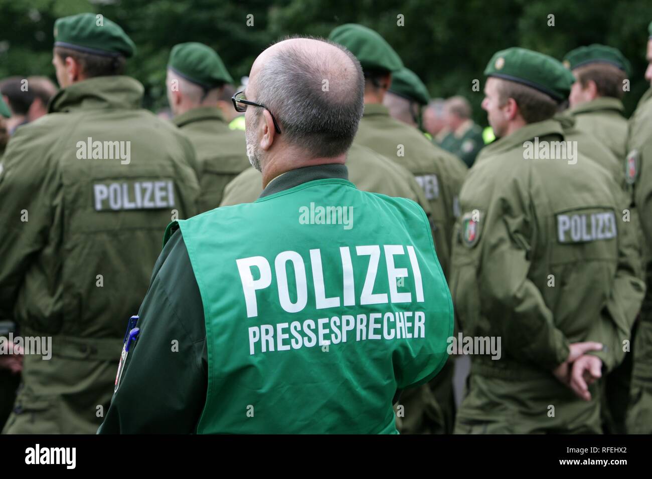 Deutsch Deutsche Beziehungen Fotos Und Bildmaterial In Hoher deutsch-deutsche-beziehungen-fotos-und-bildmaterial-in-hoher