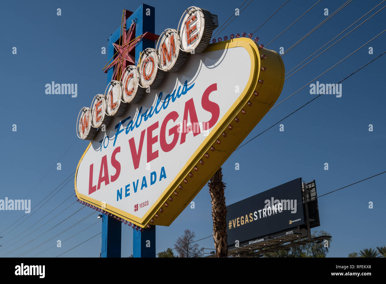 Las Vegas, Nevada - Oktober 13, 2017: ein Denkmal in der Nähe der Willkommen in Las Vegas Schild Las Vegas der Opfer auf dem Las Vegas Strip in der Nähe des Mann Stockfoto