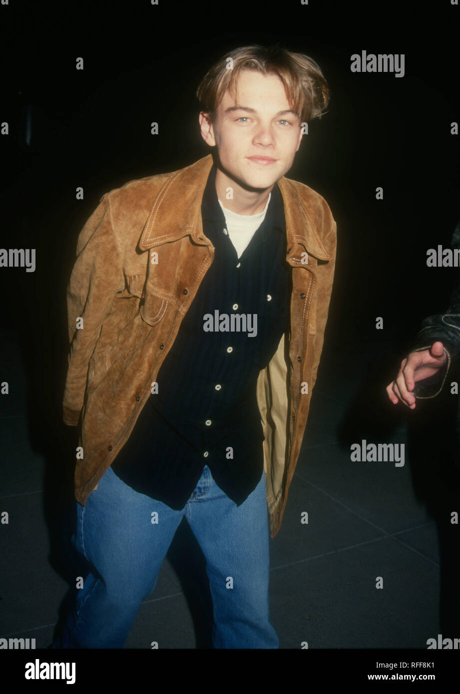 LOS ANGELES, Ca - 9. NOVEMBER: Schauspieler Leonardo DiCaprio nimmt an Universal Pictures' "Carlito's Way" Premiere am 9. November 1993 in der Director's Guild Theater in Los Angeles, Kalifornien. Foto von Barry King/Alamy Stock Foto Stockfoto