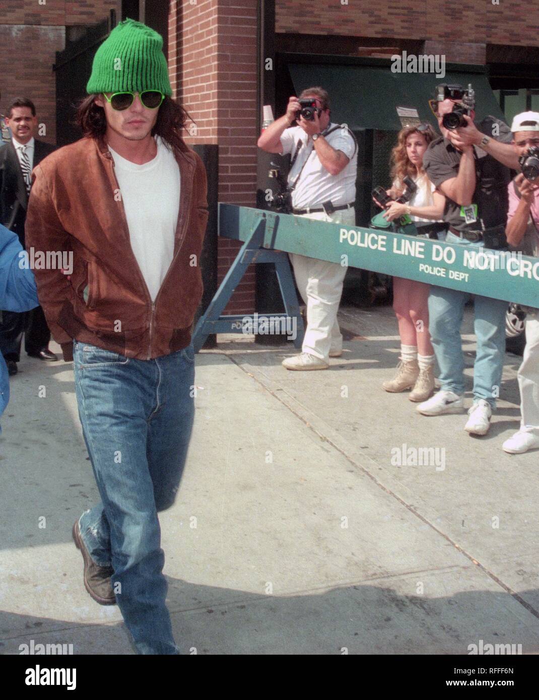 Johnny Depp wurde für trashing Mark Hotel Zimmer in New York City am 13. September 1994 festgenommen. Foto von John Barrett/PHOTOlink/MediaPunch Stockfoto