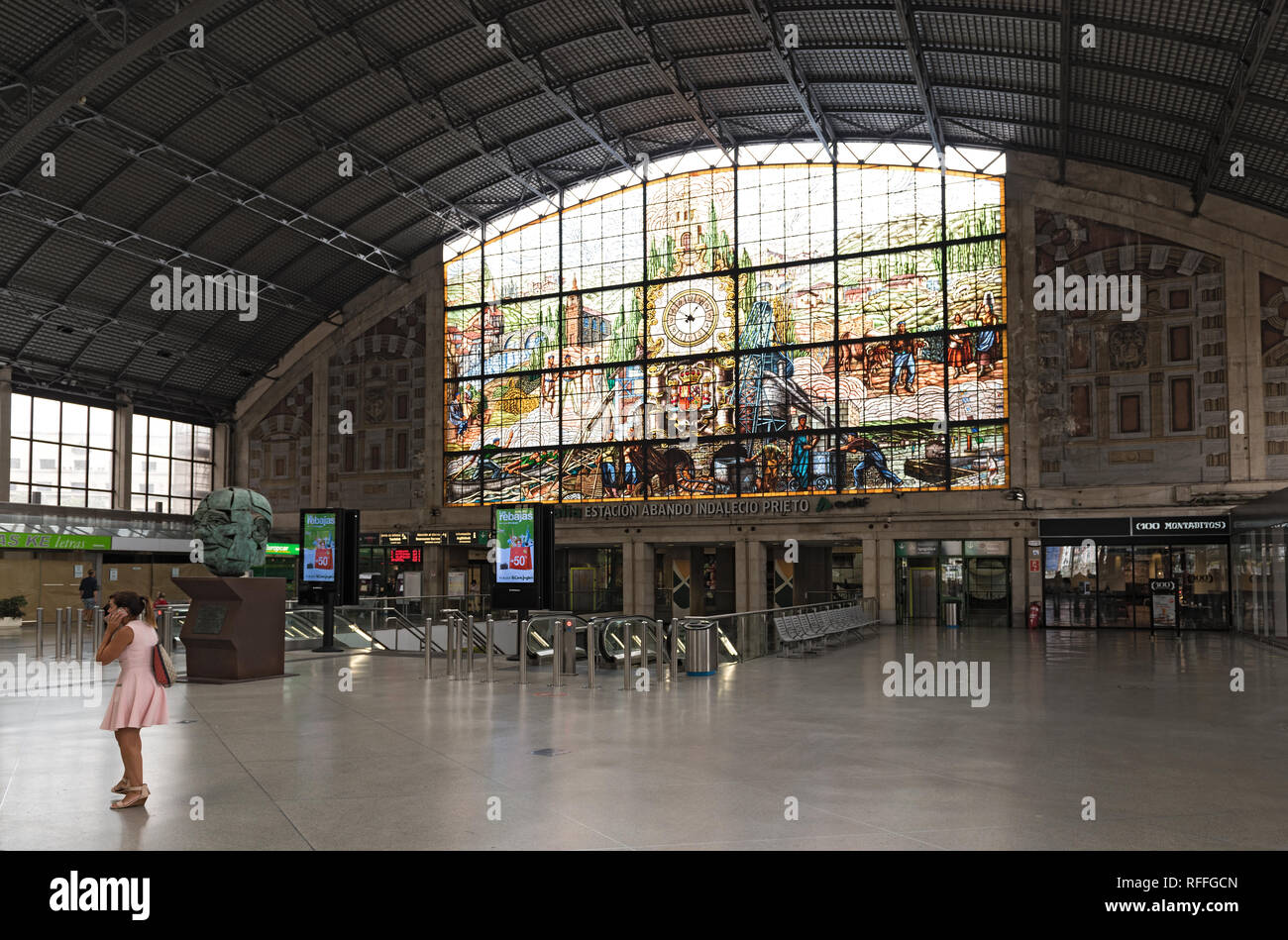 Halle des Abando Indalecio Prieto Bahnhof in Bilbao, Spanien Stockfoto